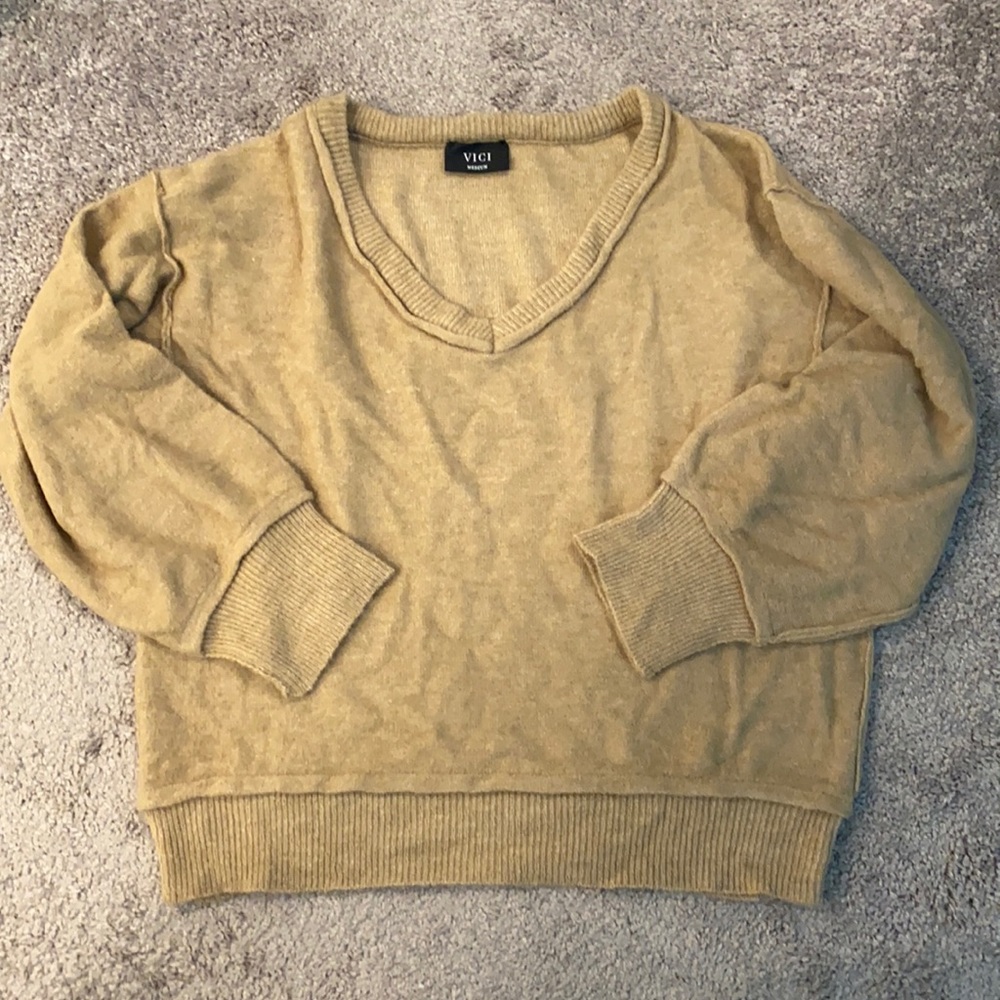 Taupe color sweater Vici